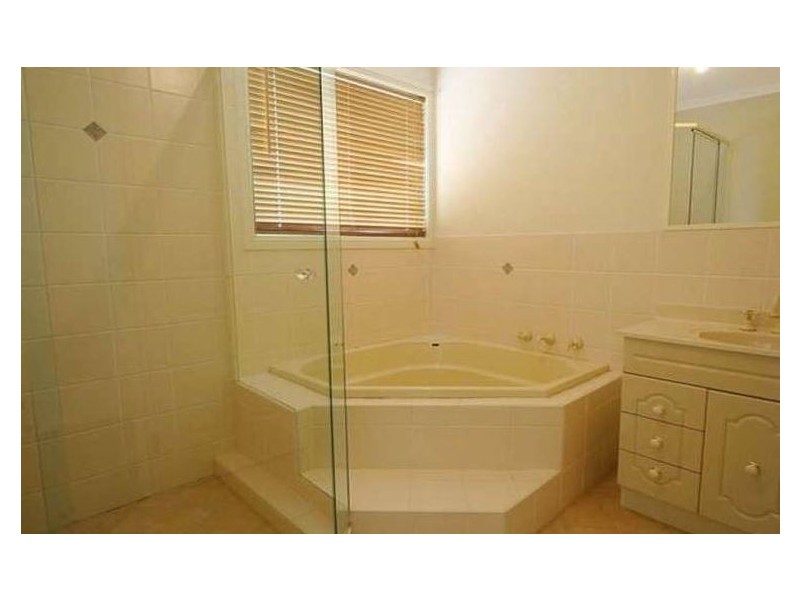 1 Zane Close, Bella Vista NSW 2153