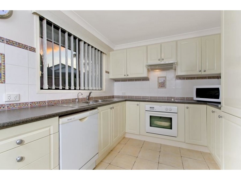 8 Holburn Crescent, Kings Langley NSW 2147