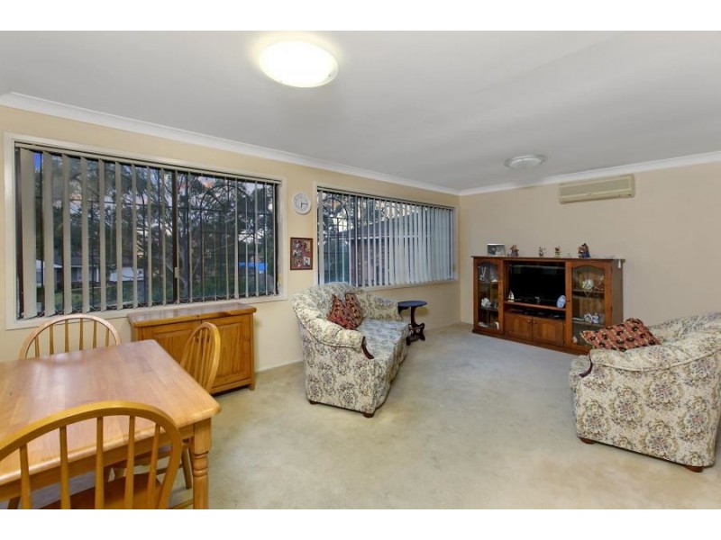 8 Holburn Crescent, Kings Langley NSW 2147