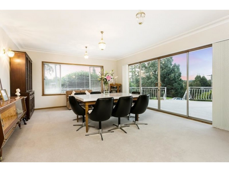 8 Mulheron Avenue, Baulkham Hills NSW 2153