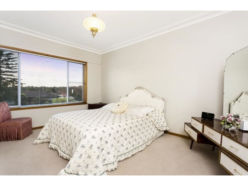 8 Mulheron Avenue, Baulkham Hills NSW 2153