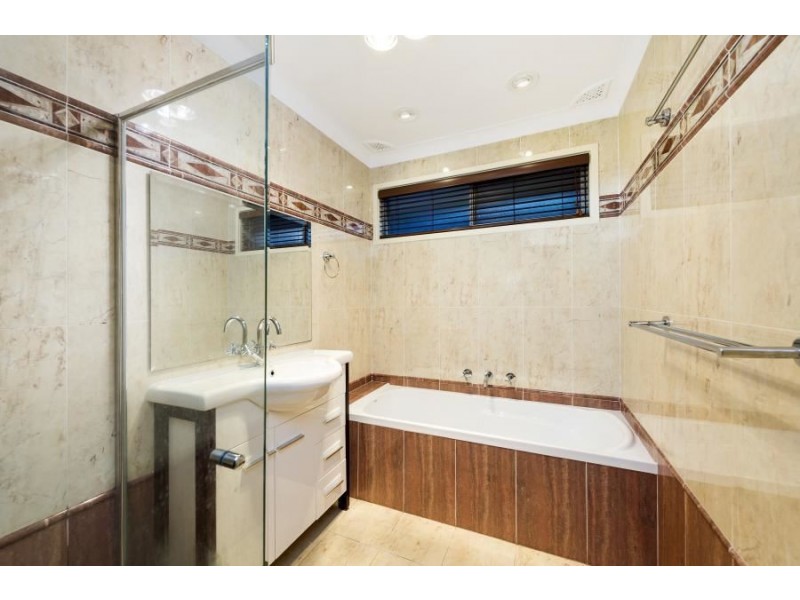 9 Elk Place, Seven Hills NSW 2147