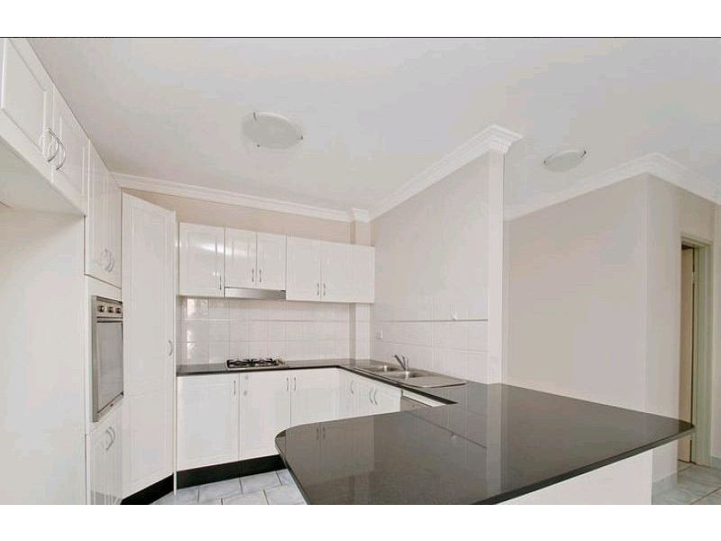 18/48-54 Cecil Ave, Castle Hill NSW 2154