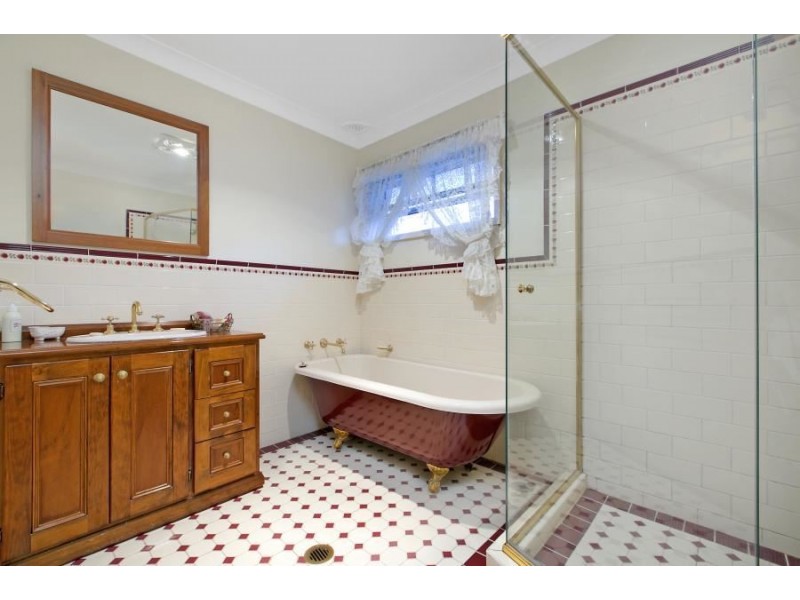 3 Glanmire Road, Baulkham Hills NSW 2153