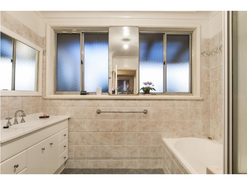 25 Dodson Crescent, Winston Hills NSW 2153