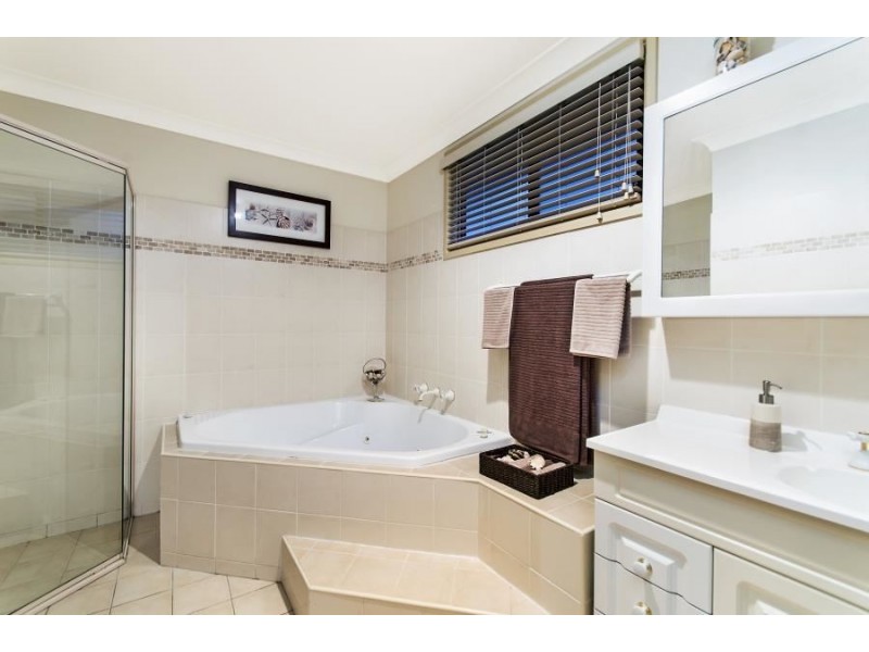 10 Highclere Crescent, North Rocks NSW 2151