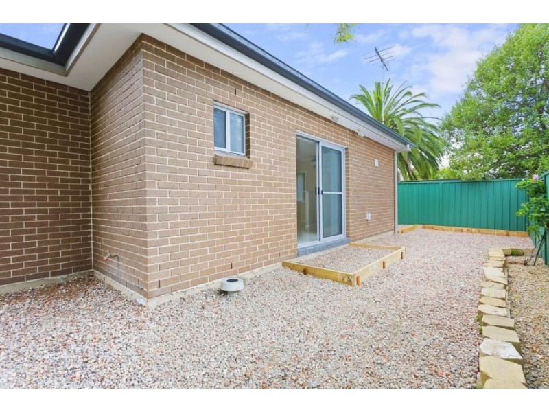 22a Chatsworth Rd, St Clair NSW 2759