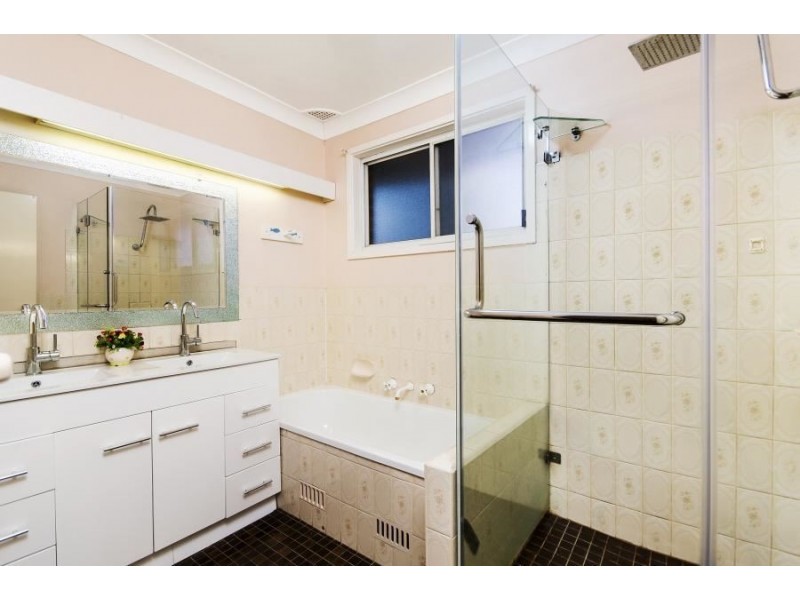 39 Tarana Crescent, Baulkham Hills NSW 2153