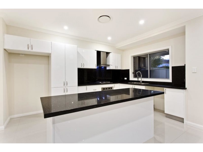 33 Beamish Road, Northmead NSW 2152