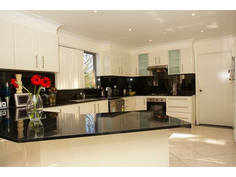 22 Lanhams Rd, Winston Hills NSW 2153