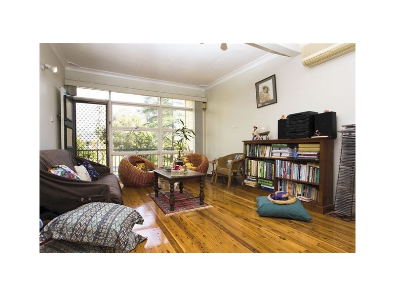 10 Dobson Cres, Baulkham Hills NSW 2153