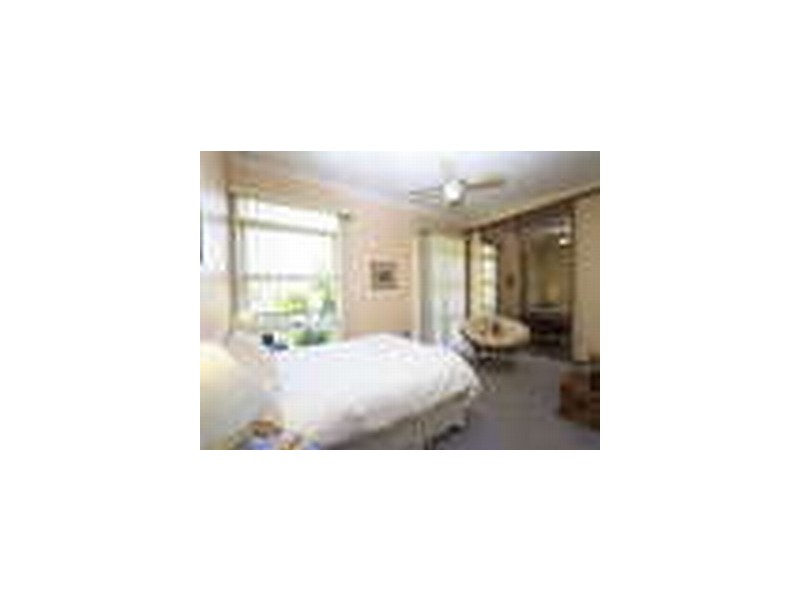 10 Dobson Crescent, Baulkham Hills NSW 2153