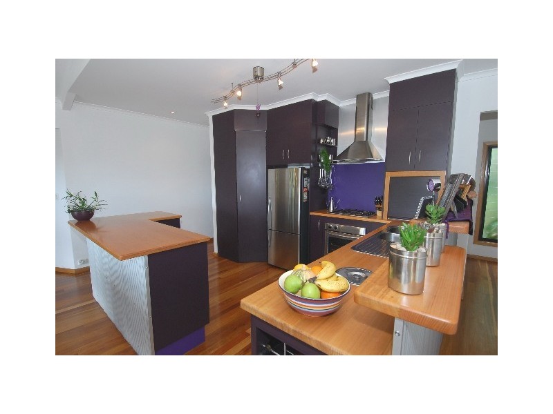 6 Daydream Court, Cannonvale QLD 4802