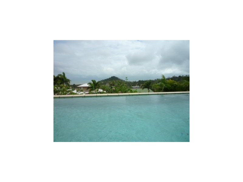 25 Country Road, Cannonvale QLD 4802