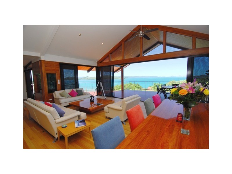 1-3 Neerim Cres, Shute Harbour QLD 4802