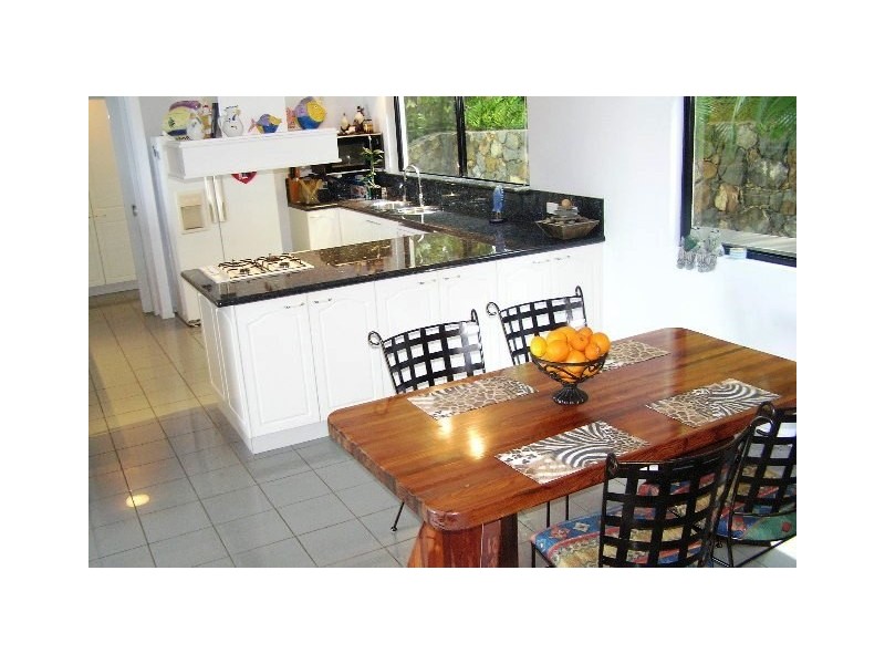 6 Neerim Crescent, Shute Harbour QLD 4802