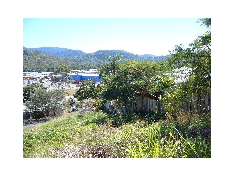 19 South Molle Boulevard, Cannonvale QLD 4802