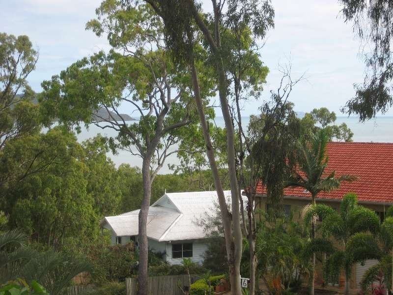 3 Alice Court, Cannonvale QLD 4802