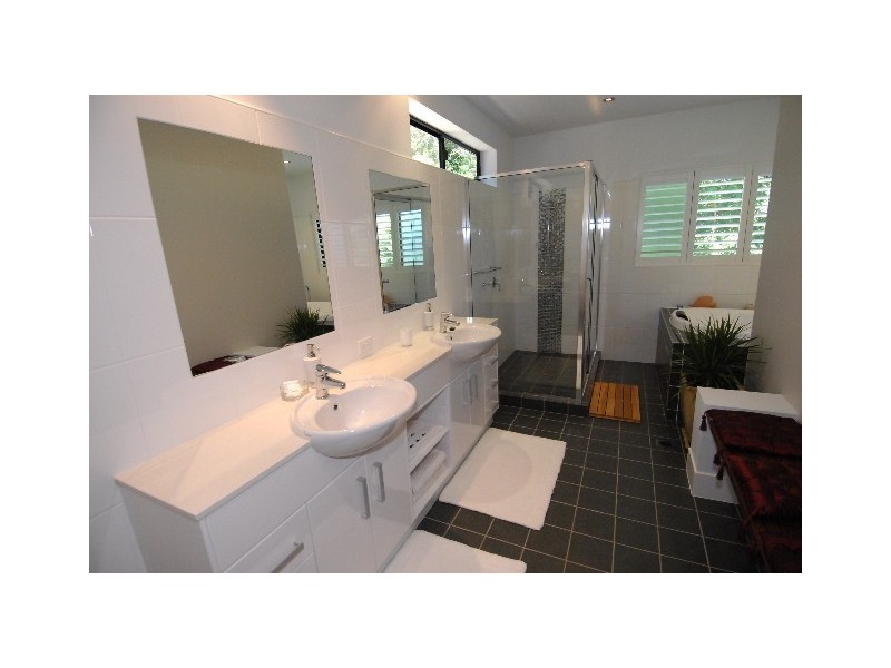 14 Stonehaven  Court, Airlie Beach QLD 4802