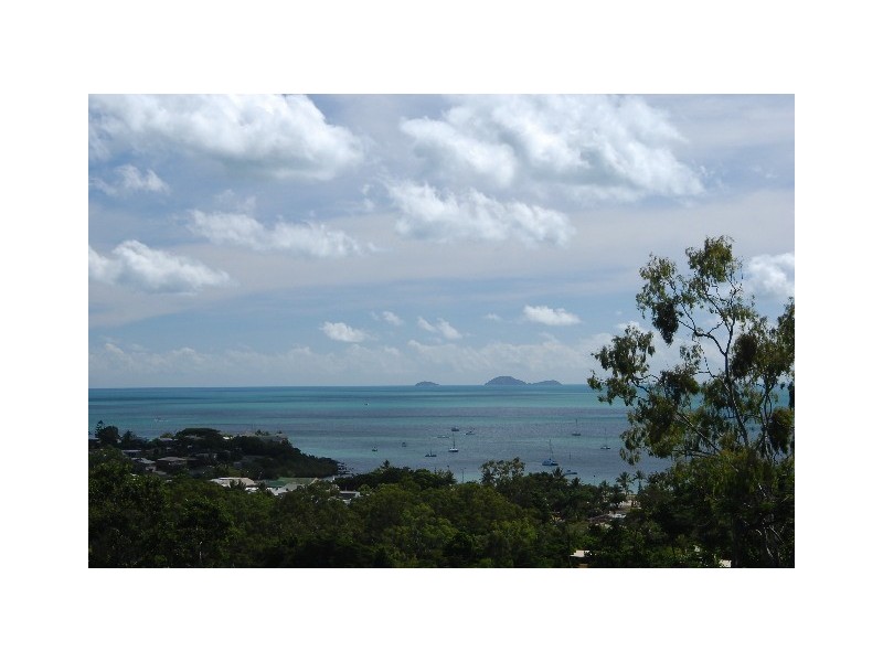14 Stonehaven  Court, Airlie Beach QLD 4802