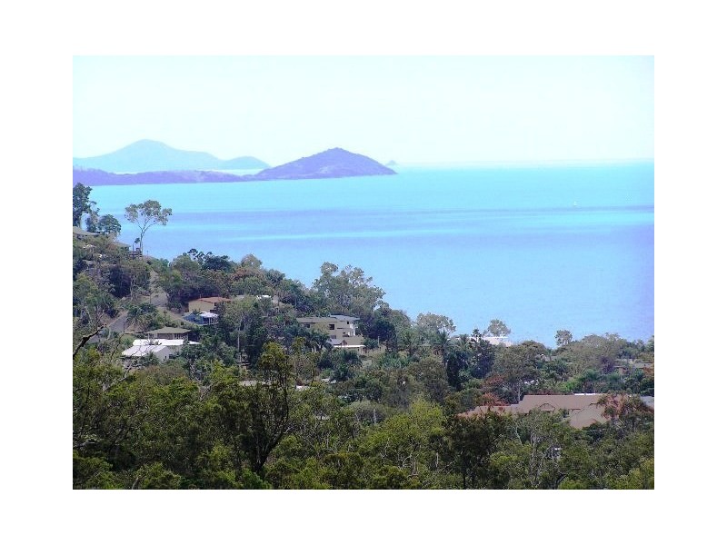 11 Wallaby Way, Cannonvale QLD 4802