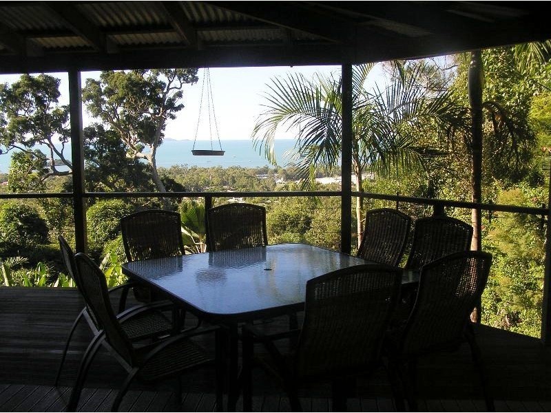 11 Wallaby Way, Cannonvale QLD 4802