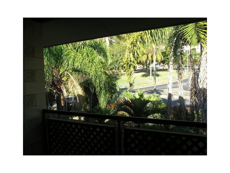 17/14 Island Drive, Cannonvale QLD 4802