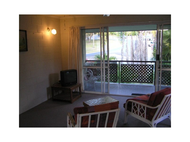 17/14 Island Drive, Cannonvale QLD 4802