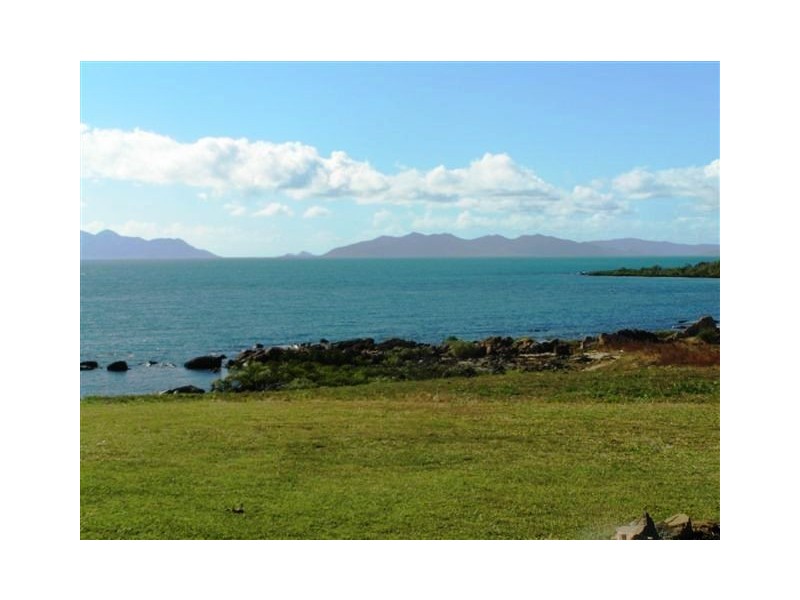 29 Adelaide Point Road, Bowen QLD 4805