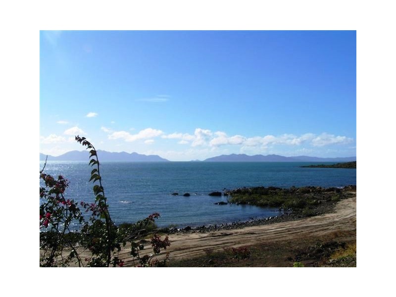 29 Adelaide Point Road, Bowen QLD 4805