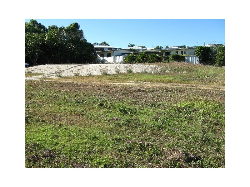 14 Johns, Bowen QLD 4805