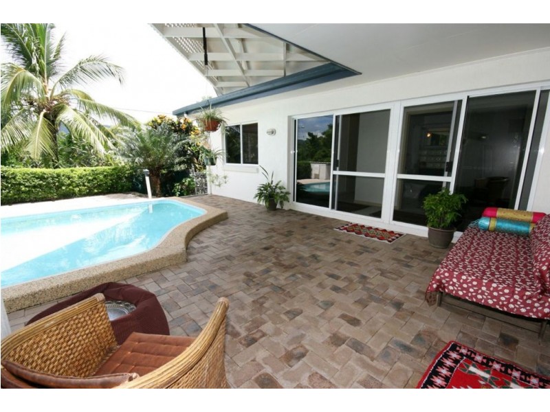 14 Passage Ave, Shute Harbour QLD 4802