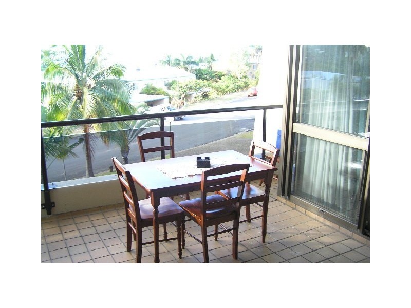 4/2 Eshelby Drive, Cannonvale QLD 4802