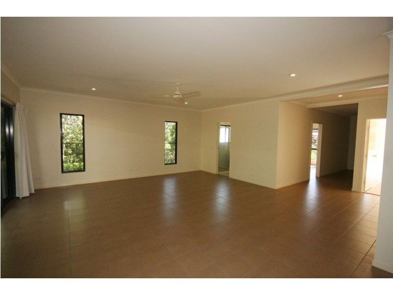 64 Jones Rd, Cannonvale QLD 4802