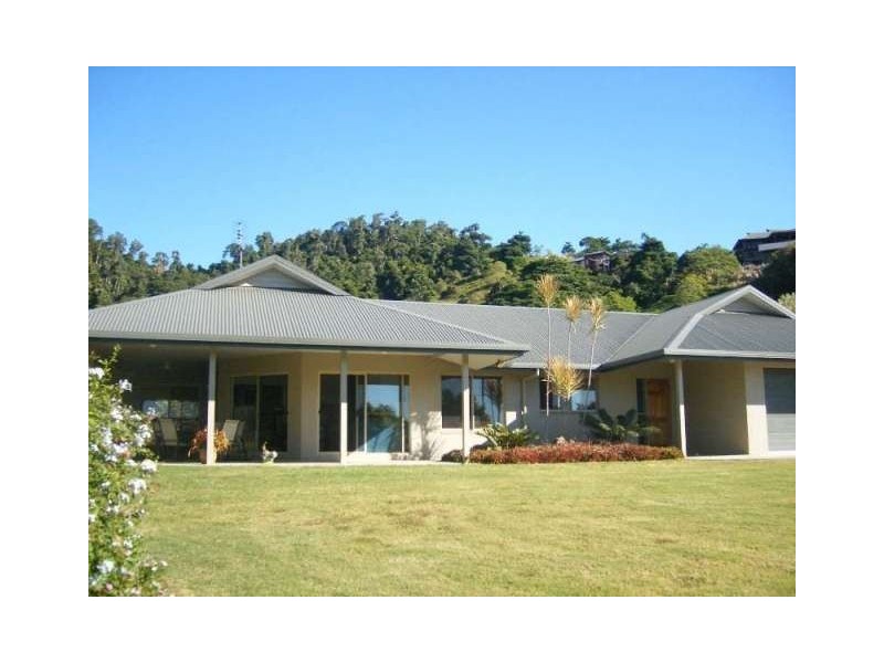 73 Stanley Drive, Cannonvale QLD 4802