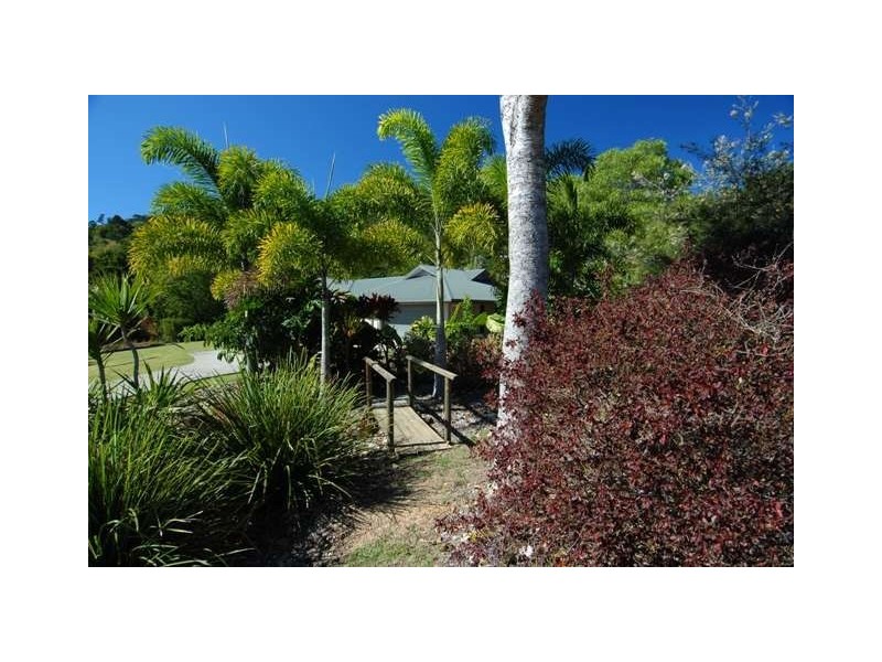 73 Stanley Drive, Cannonvale QLD 4802