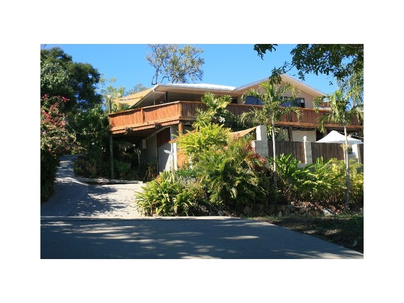 17 South Molle Boulevard, Cannonvale QLD 4802
