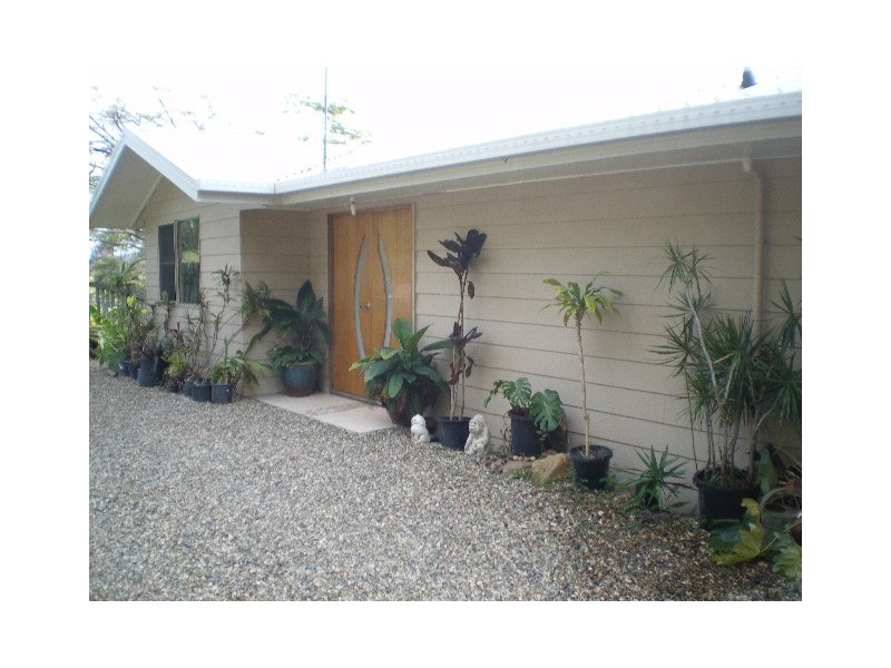 17 South Molle Boulevard, Cannonvale QLD 4802