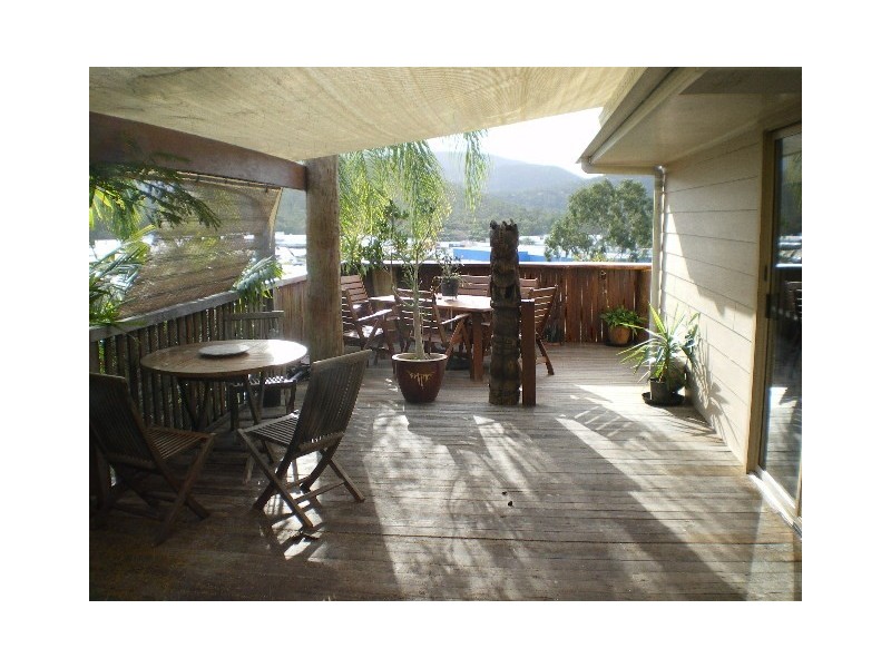 17 South Molle Boulevard, Cannonvale QLD 4802