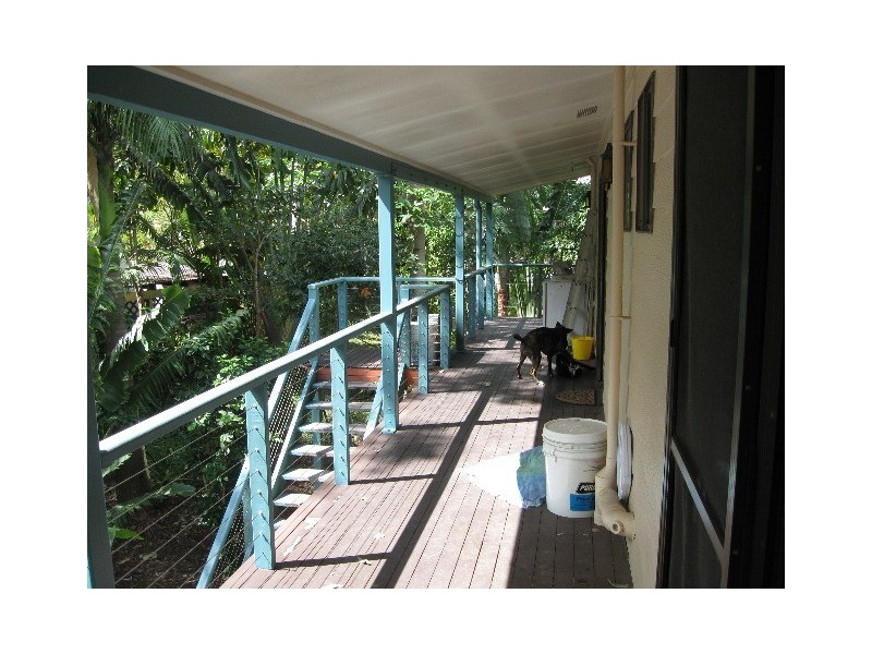 8 Iluka Street, Cannonvale QLD 4802