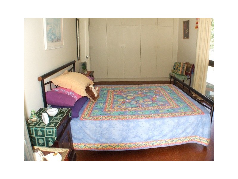 8 Iluka Street, Cannonvale QLD 4802