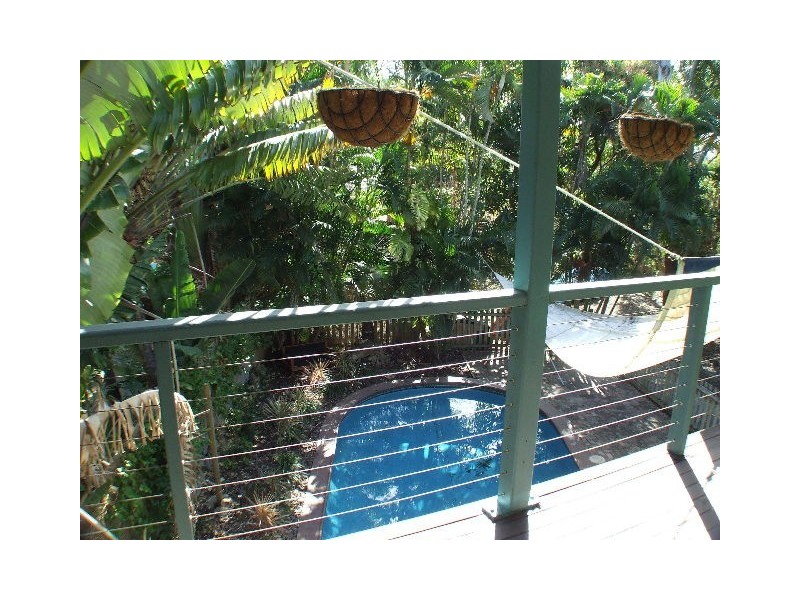 8 Iluka Street, Cannonvale QLD 4802