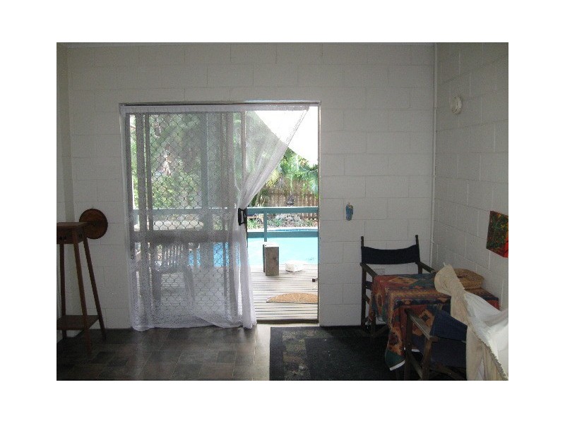 8 Iluka Street, Cannonvale QLD 4802