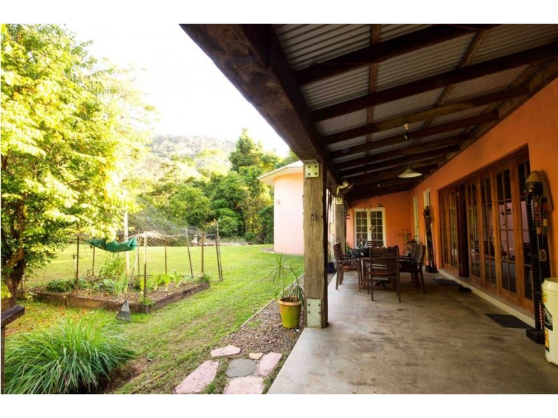 216 Forestry Road, Brandy Creek QLD 4800