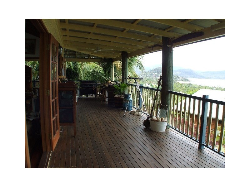 59 Eshelby Drive, Cannonvale QLD 4802