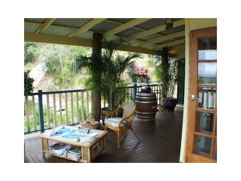 59 Eshelby Drive, Cannonvale QLD 4802