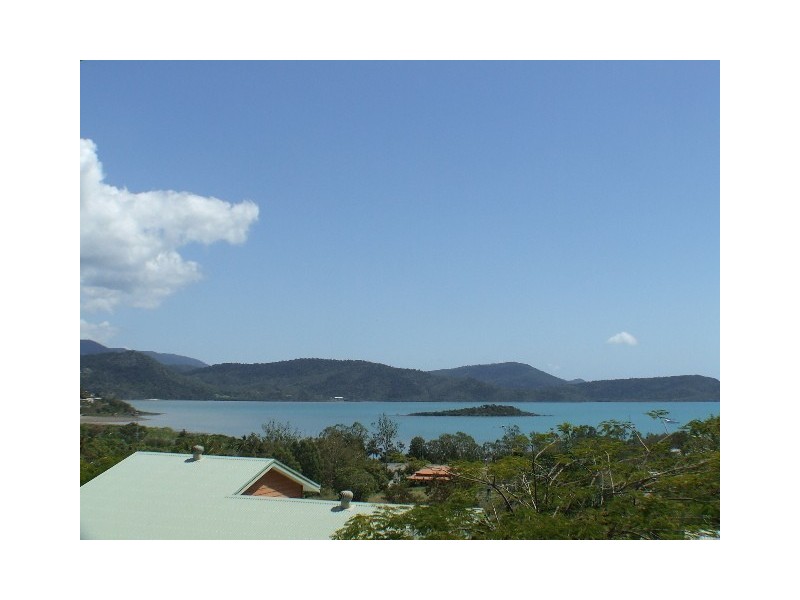 59 Eshelby Drive, Cannonvale QLD 4802