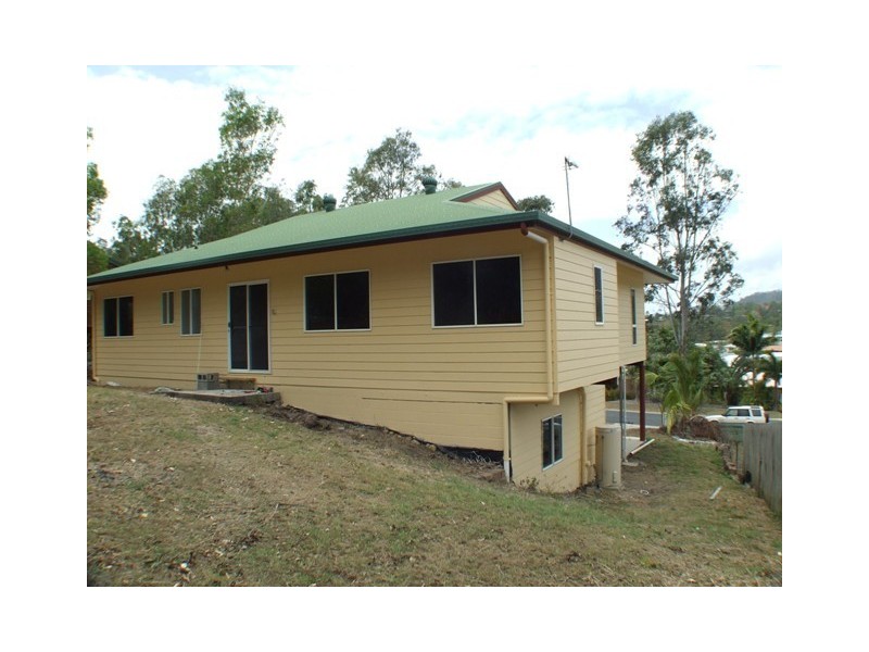 34 Grace Avenue, Cannonvale QLD 4802