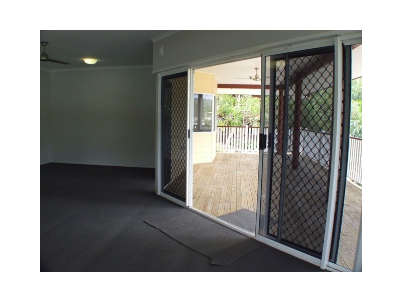 34 Grace Avenue, Cannonvale QLD 4802