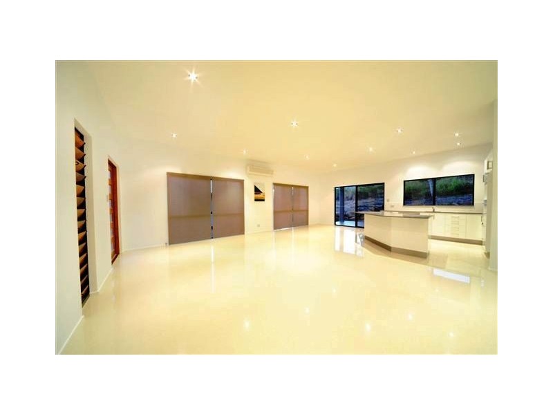55 Jones Road, Cannonvale QLD 4802